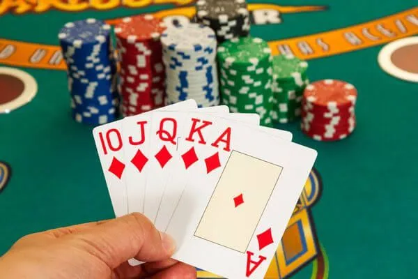 Cách đọc bài Poker chính xác nhất, bạn không thể bỏ qua