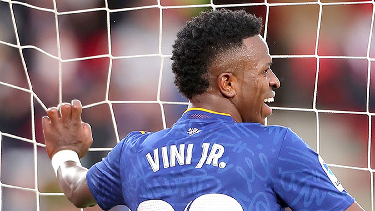 Real Madrid trở lại ngôi đầu La Liga: ngày Vinicius nối lại chuỗi ghi bàn
