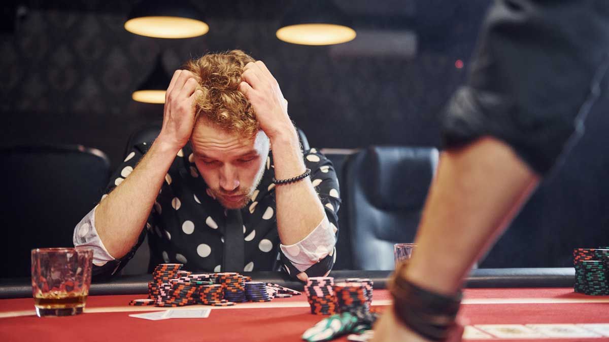 Lời khuyên của chuyên gia về cách đối phó với khủng hoảng Poker | Tự nhiên8