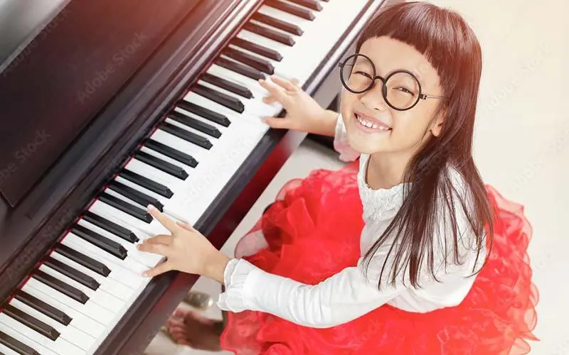 15 lợi ích của việc chơi đàn piano mà ít ai biết