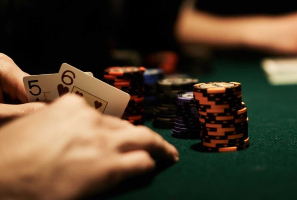 Fold Poker là gì? Khi nào bạn nên bỏ bài trong poker?