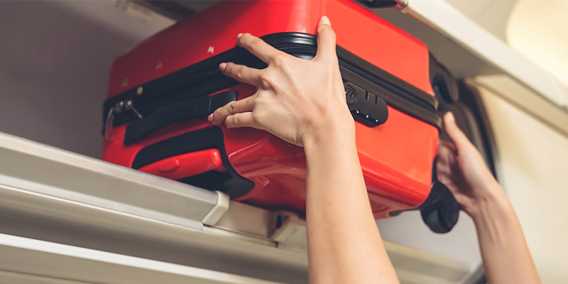 Tìm hiểu khái niệm hành lý xách tay là gì và ưu điểm khi đi máy bay